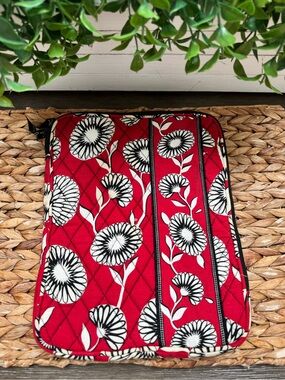 Vera Bradley Deco Daisy Small Quilted Tablet Sleeve